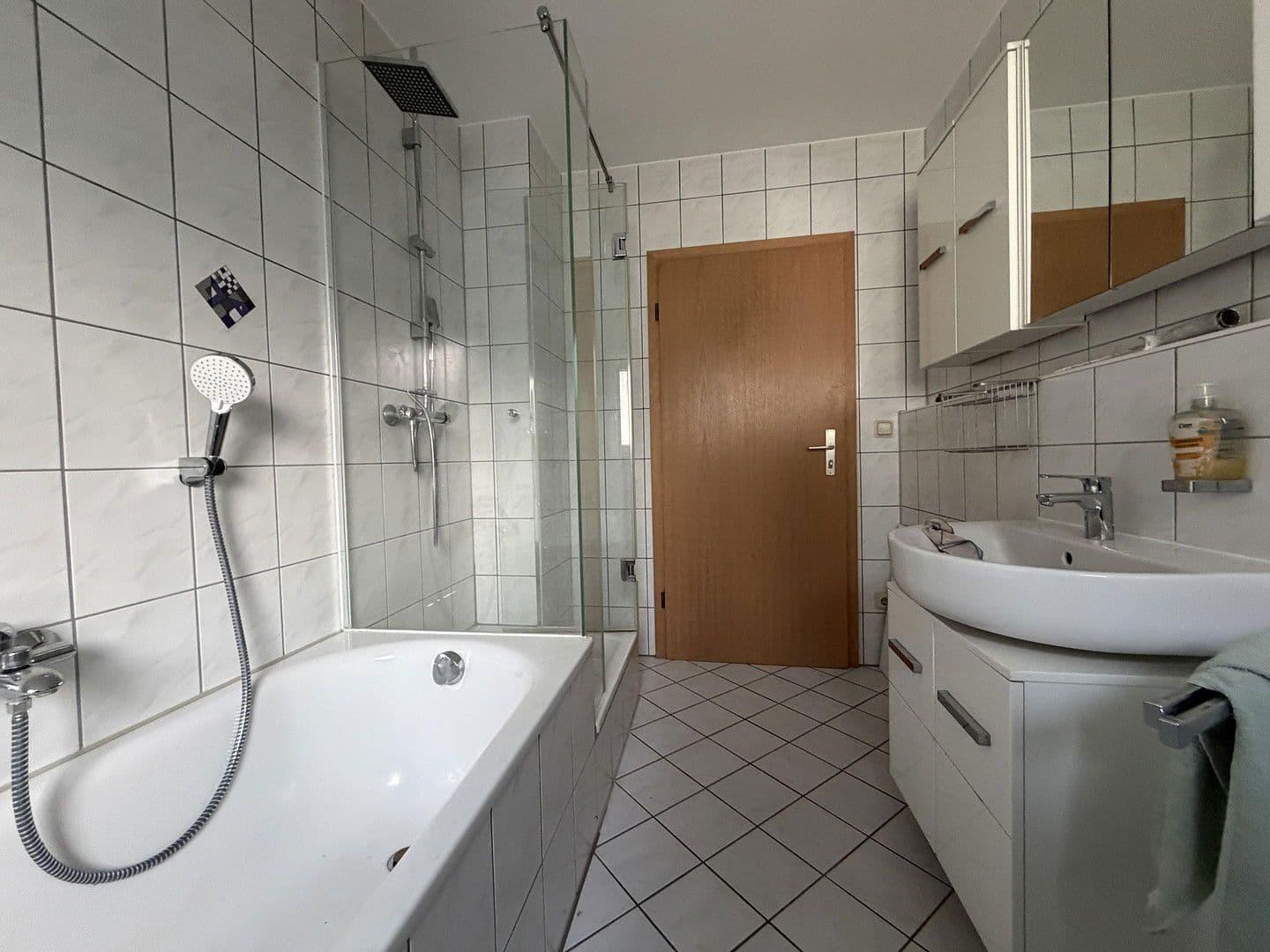 Prenájom bytu 3-izbový 91 m², Cleebronn, Bádensko-Wurttembersko Prenájom bytu 3-izbový 91 m², Cleebronn, Bádensko-Wurttembersko