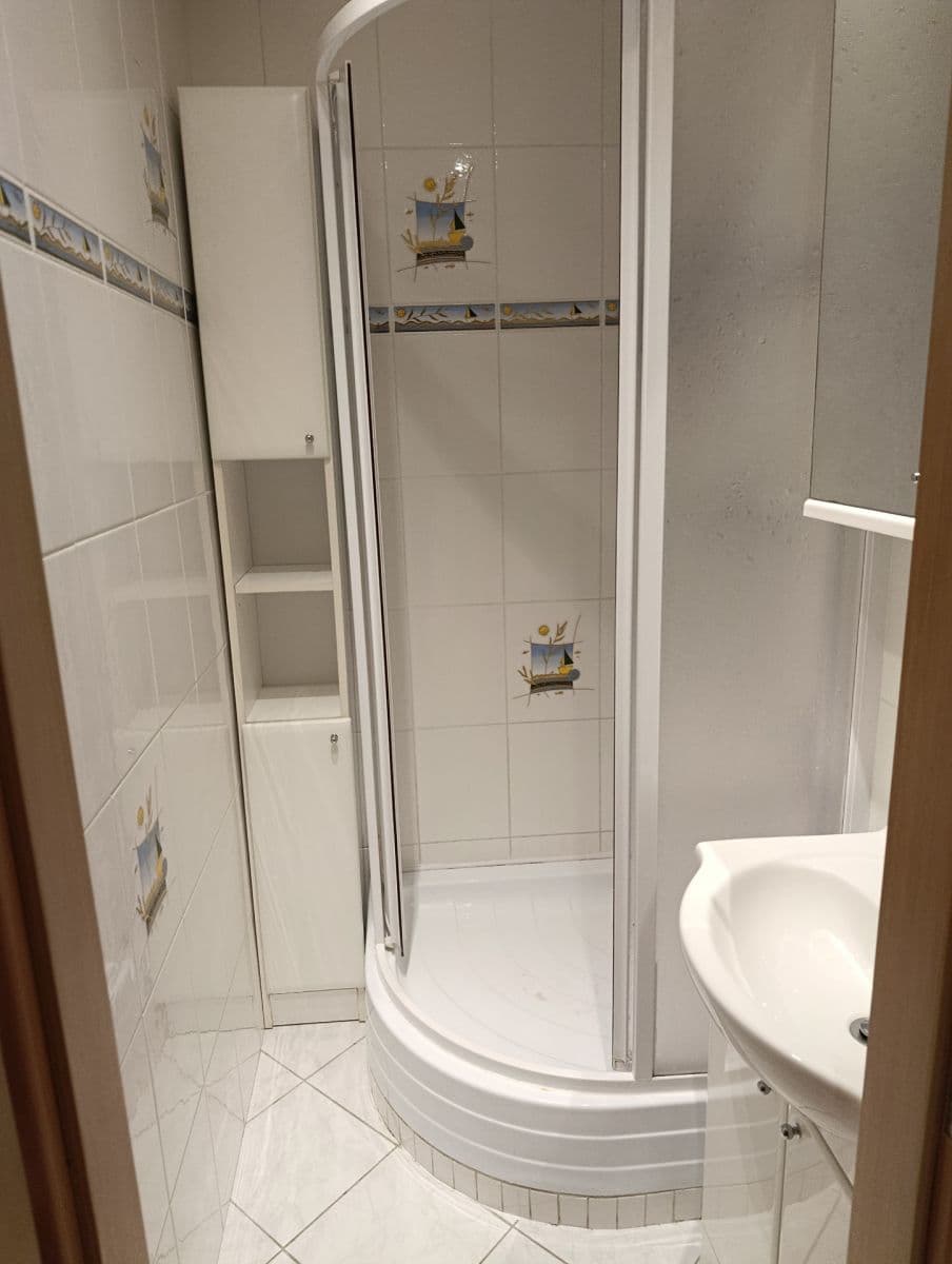 Prenájom bytu 1-izbový 38 m², Na Domovině, Praha, Praha Prenájom bytu 1-izbový 38 m², Na Domovině, Praha, Praha