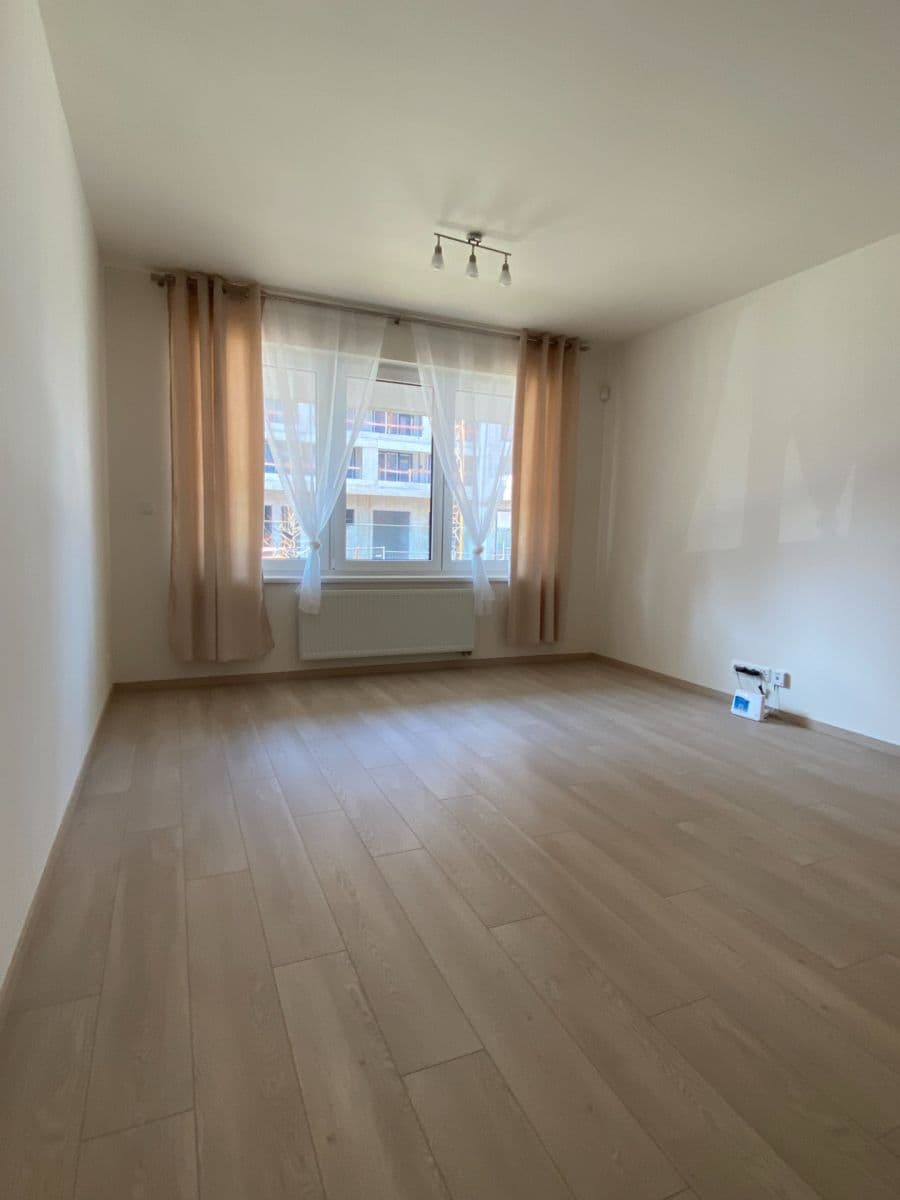 Prenájom bytu 1-izbový 33 m², Poděbradská, Praha, Praha Prenájom bytu 1-izbový 33 m², Poděbradská, Praha, Praha