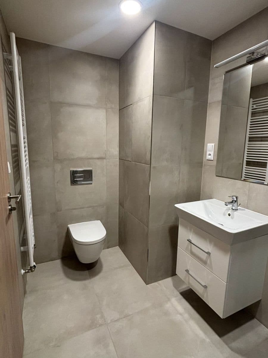 Prenájom bytu 1-izbový 33 m², Poděbradská, Praha, Praha Prenájom bytu 1-izbový 33 m², Poděbradská, Praha, Praha