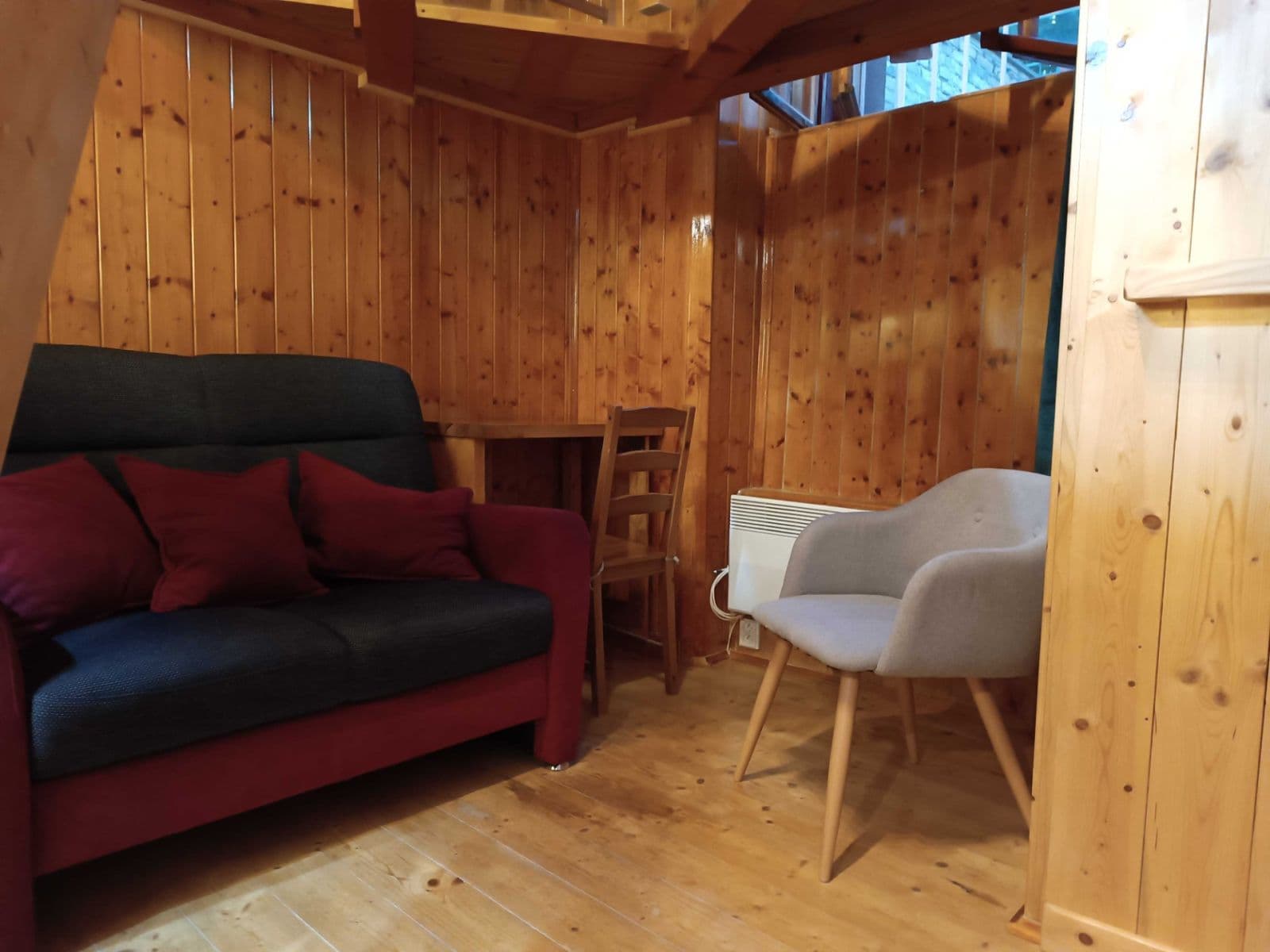 Prenájom bytu 18 m², Moravská, Praha, Praha Prenájom bytu 18 m², Moravská, Praha, Praha