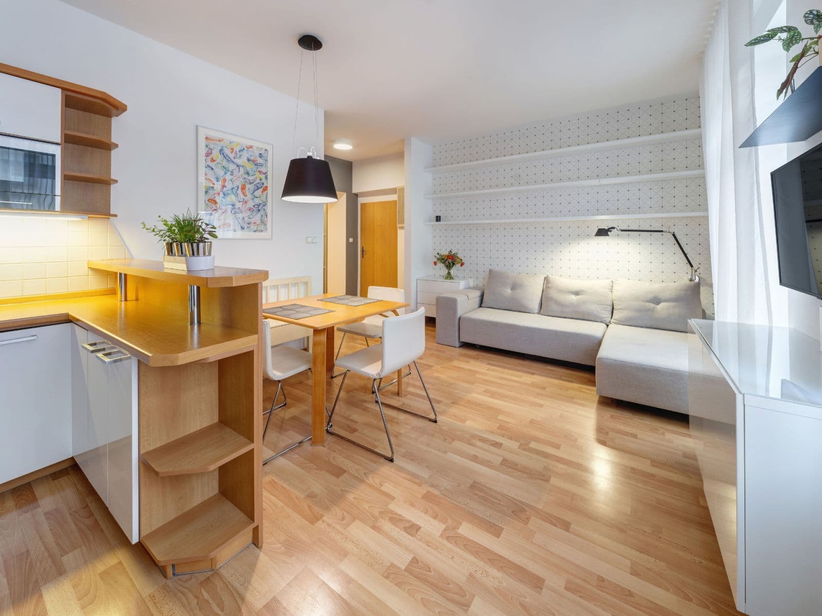 Prenájom bytu 3-izbový 70 m², U Třešňovky, Praha, Praha Prenájom bytu 3-izbový 70 m², U Třešňovky, Praha, Praha