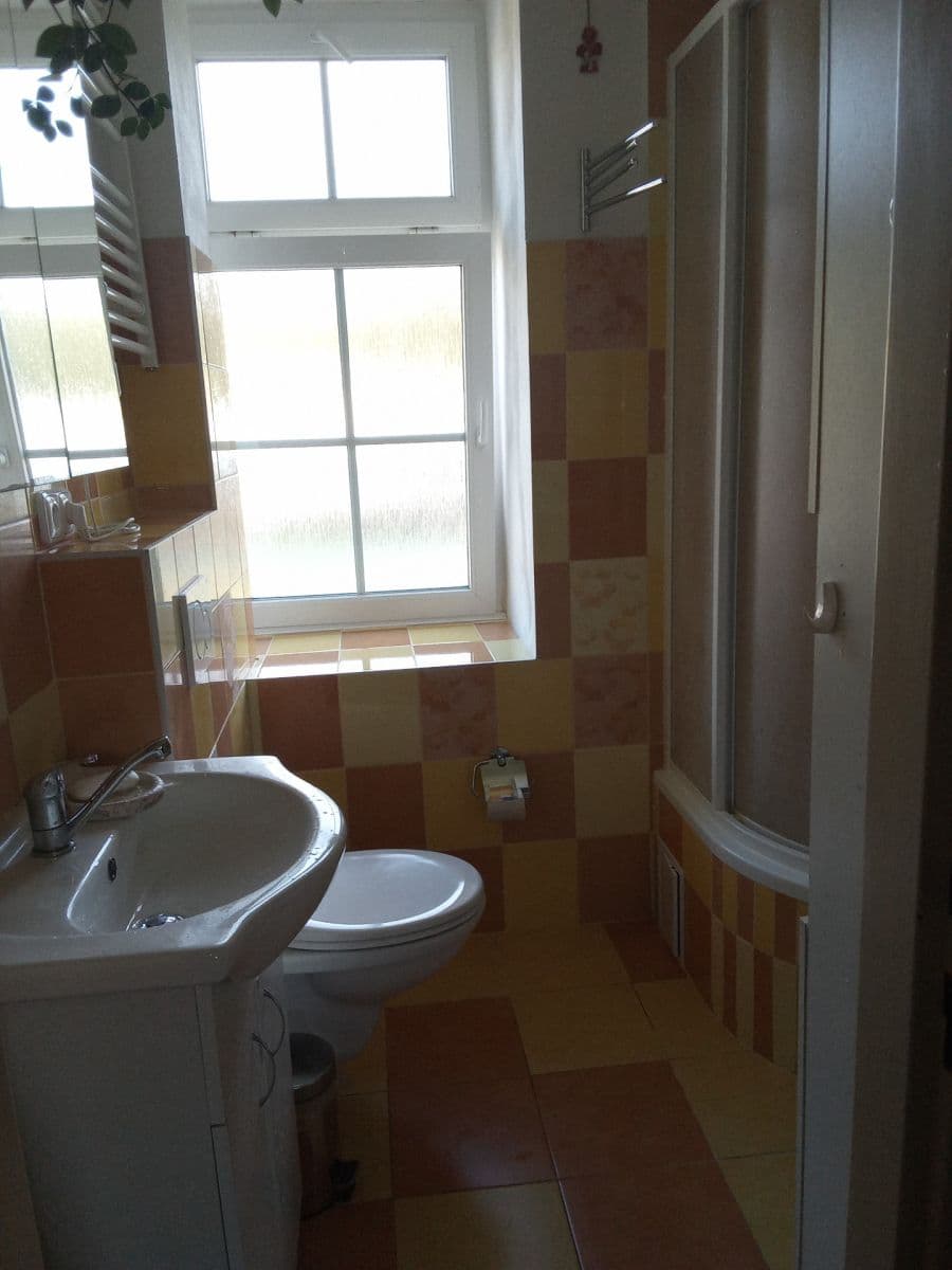 Predaj bytu 2-izbový 65 m², 9. května, Lužná, Středočeský kraj Predaj bytu 2-izbový 65 m², 9. května, Lužná, Středočeský kraj