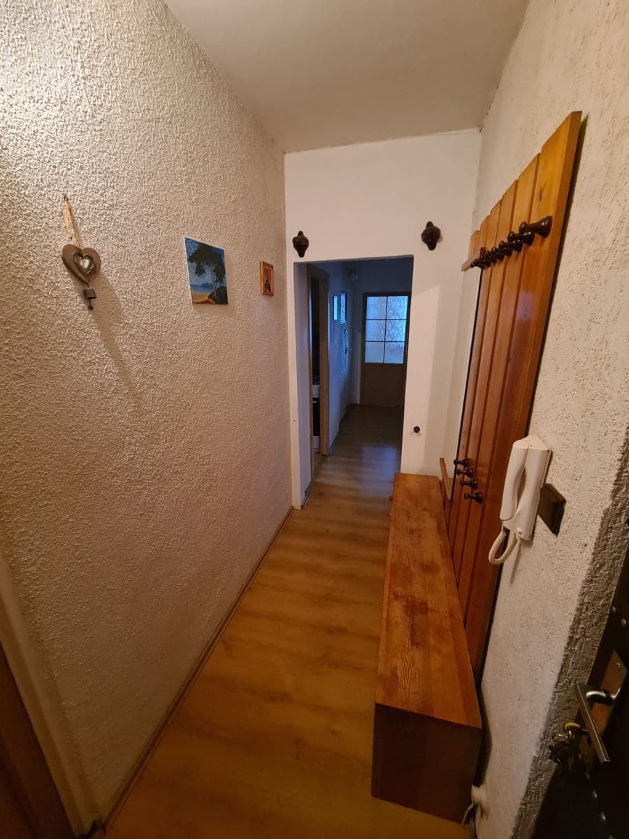 Prenájom bytu 3-izbový 73 m², Sídliště, Uherský Ostroh, Zlínský kraj Prenájom bytu 3-izbový 73 m², Sídliště, Uherský Ostroh, Zlínský kraj