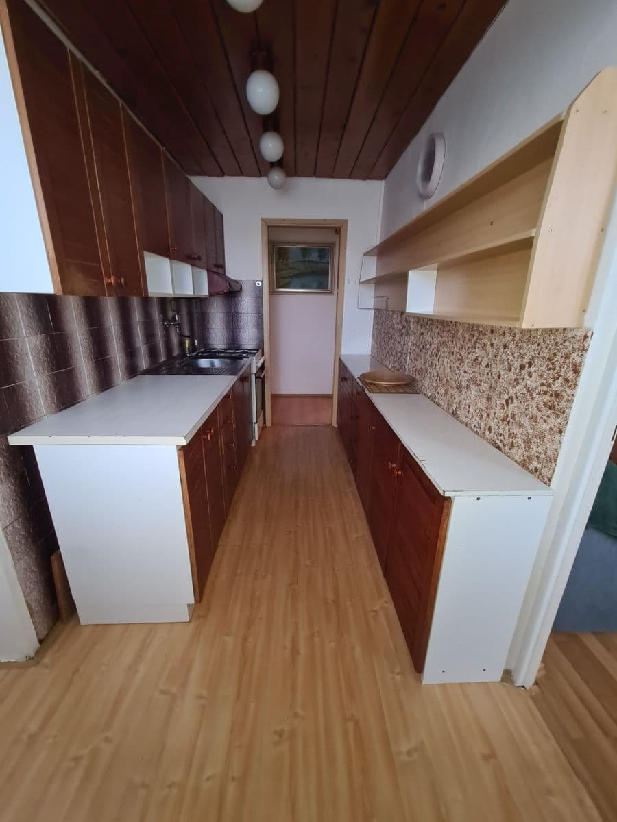 Prenájom bytu 3-izbový 73 m², Sídliště, Uherský Ostroh, Zlínský kraj Prenájom bytu 3-izbový 73 m², Sídliště, Uherský Ostroh, Zlínský kraj