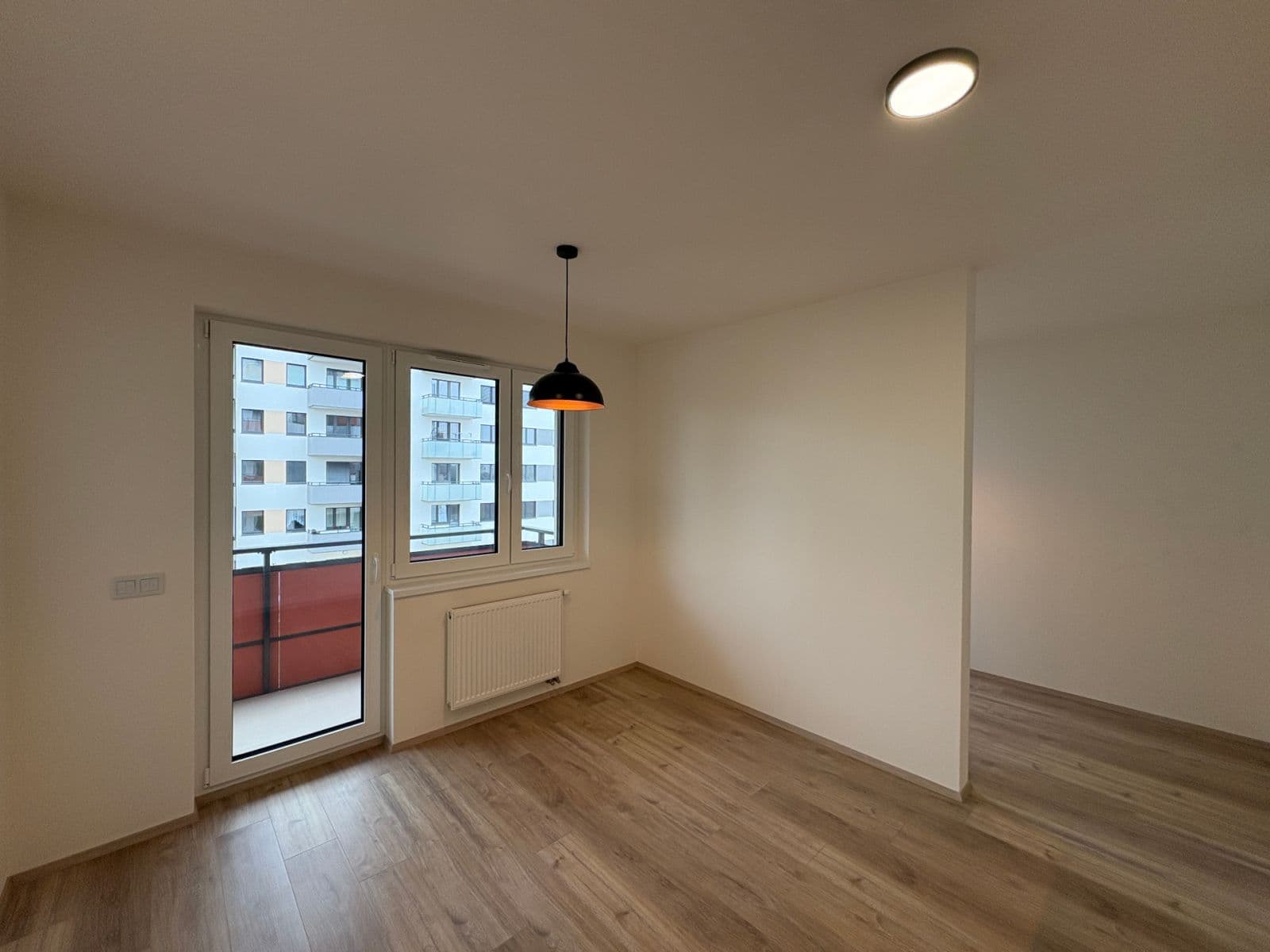 Prenájom bytu 1-izbový 32 m², Fabiánové, Praha, Praha Prenájom bytu 1-izbový 32 m², Fabiánové, Praha, Praha