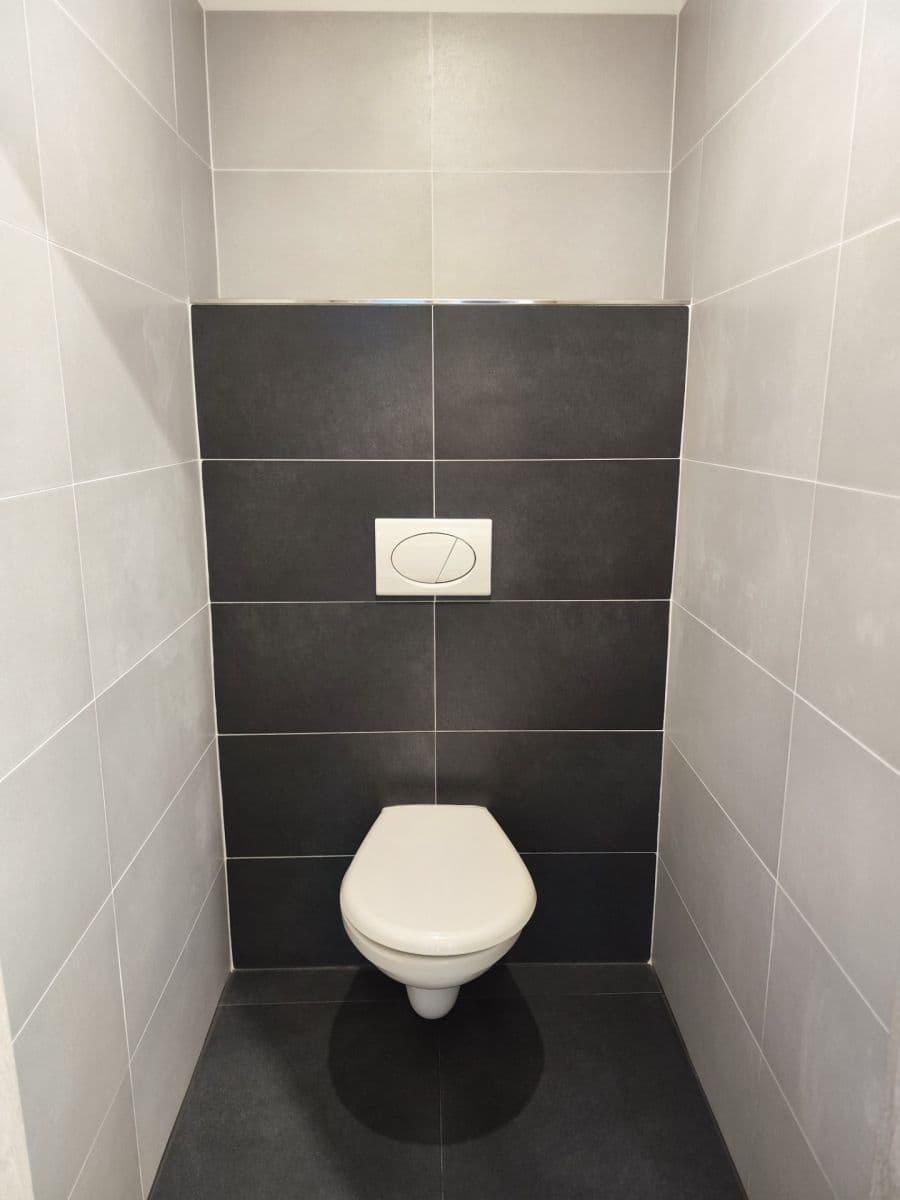 Prenájom bytu 3-izbový 68 m², Molákova, Praha, Praha Prenájom bytu 3-izbový 68 m², Molákova, Praha, Praha