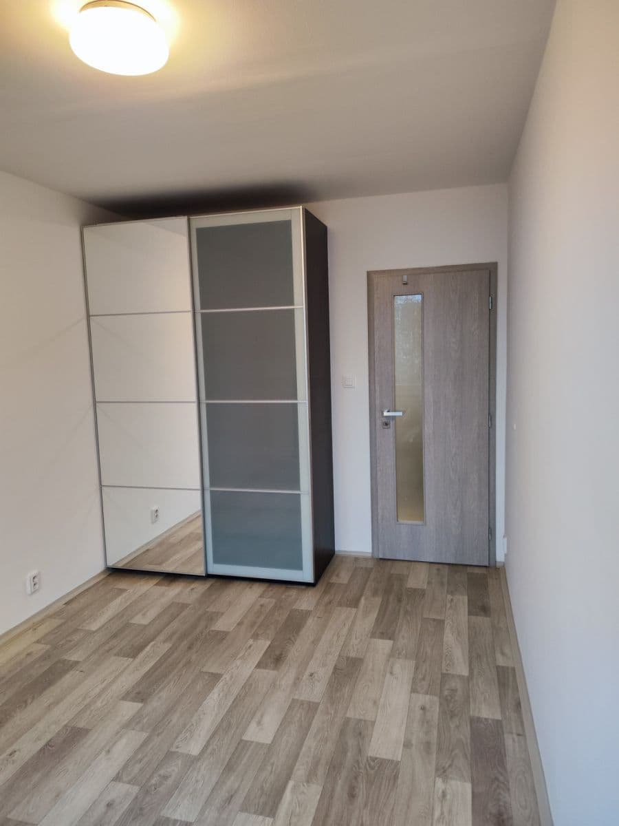 Prenájom bytu 3-izbový 68 m², Molákova, Praha, Praha Prenájom bytu 3-izbový 68 m², Molákova, Praha, Praha