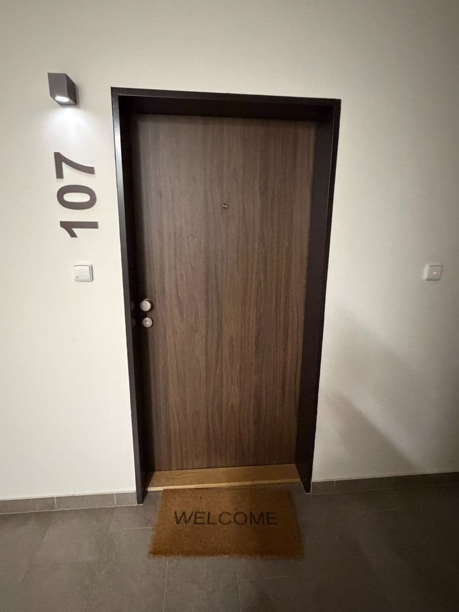 Prenájom bytu 2-izbový 52 m², Ondrákové, Praha, Praha Prenájom bytu 2-izbový 52 m², Ondrákové, Praha, Praha