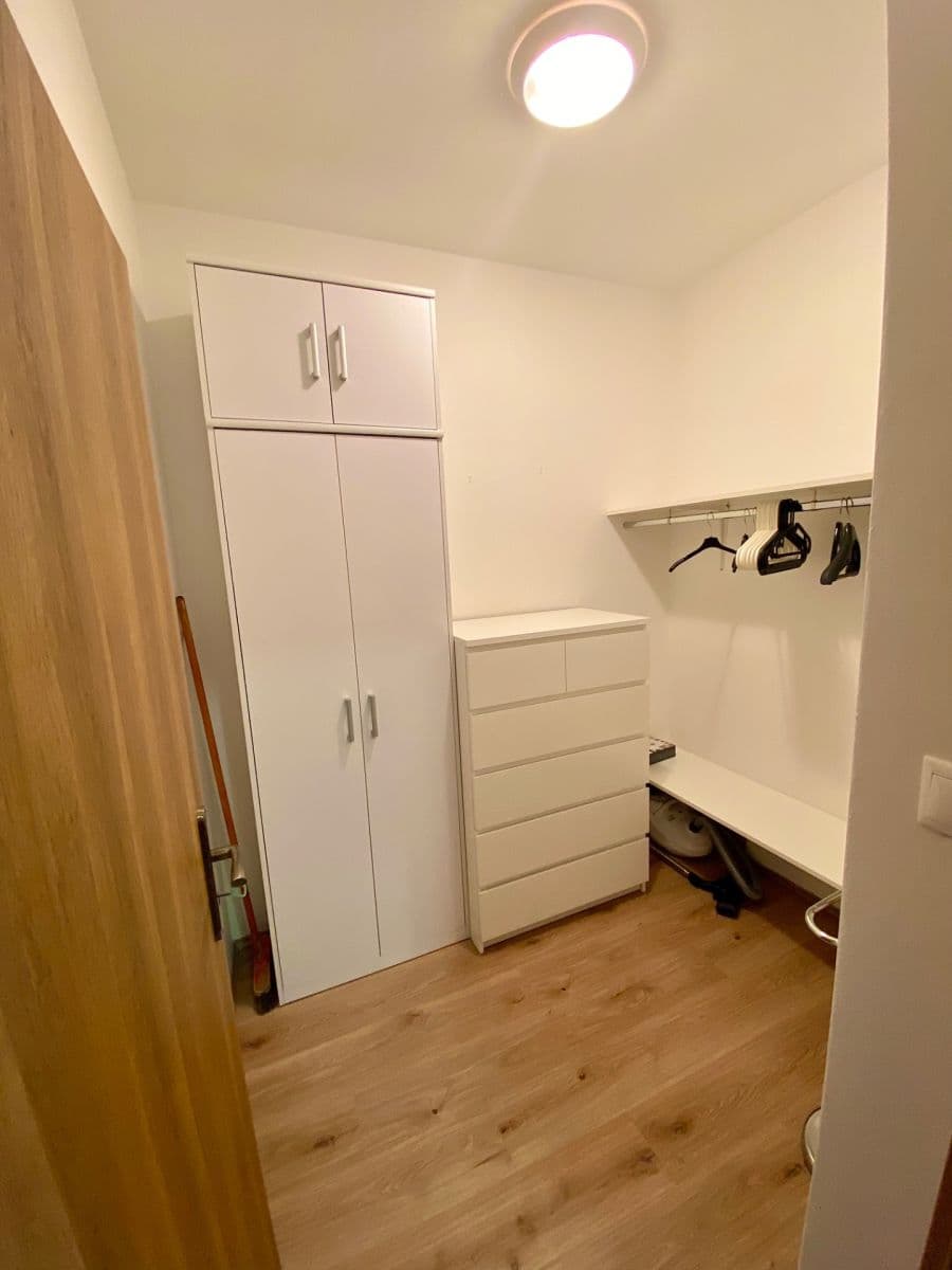 Prenájom bytu 1-izbový 45 m², Mladá Boleslav, Středočeský kraj Prenájom bytu 1-izbový 45 m², Mladá Boleslav, Středočeský kraj