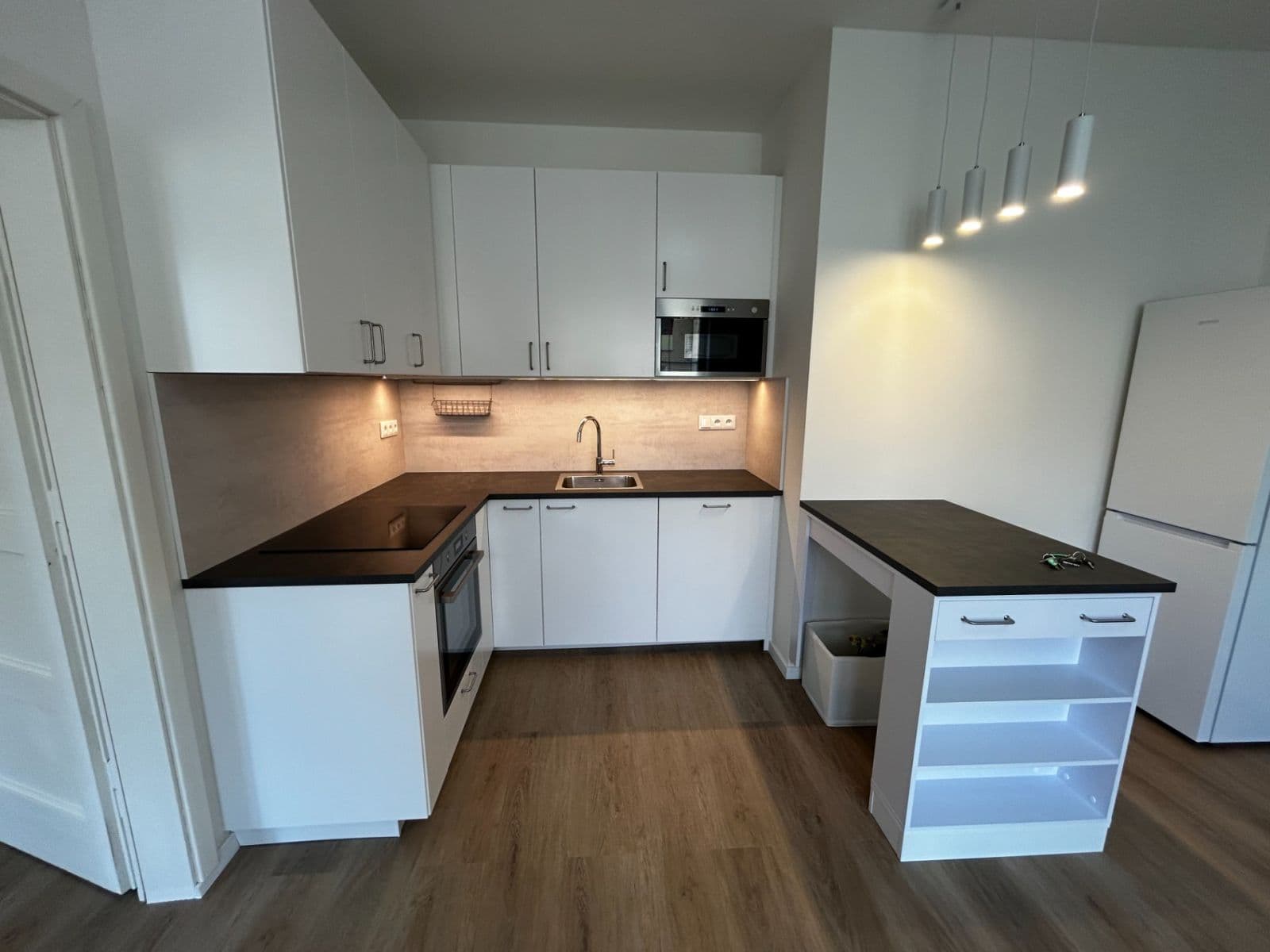 Prenájom bytu 2-izbový 53 m², Osadní, Praha, Praha Prenájom bytu 2-izbový 53 m², Osadní, Praha, Praha