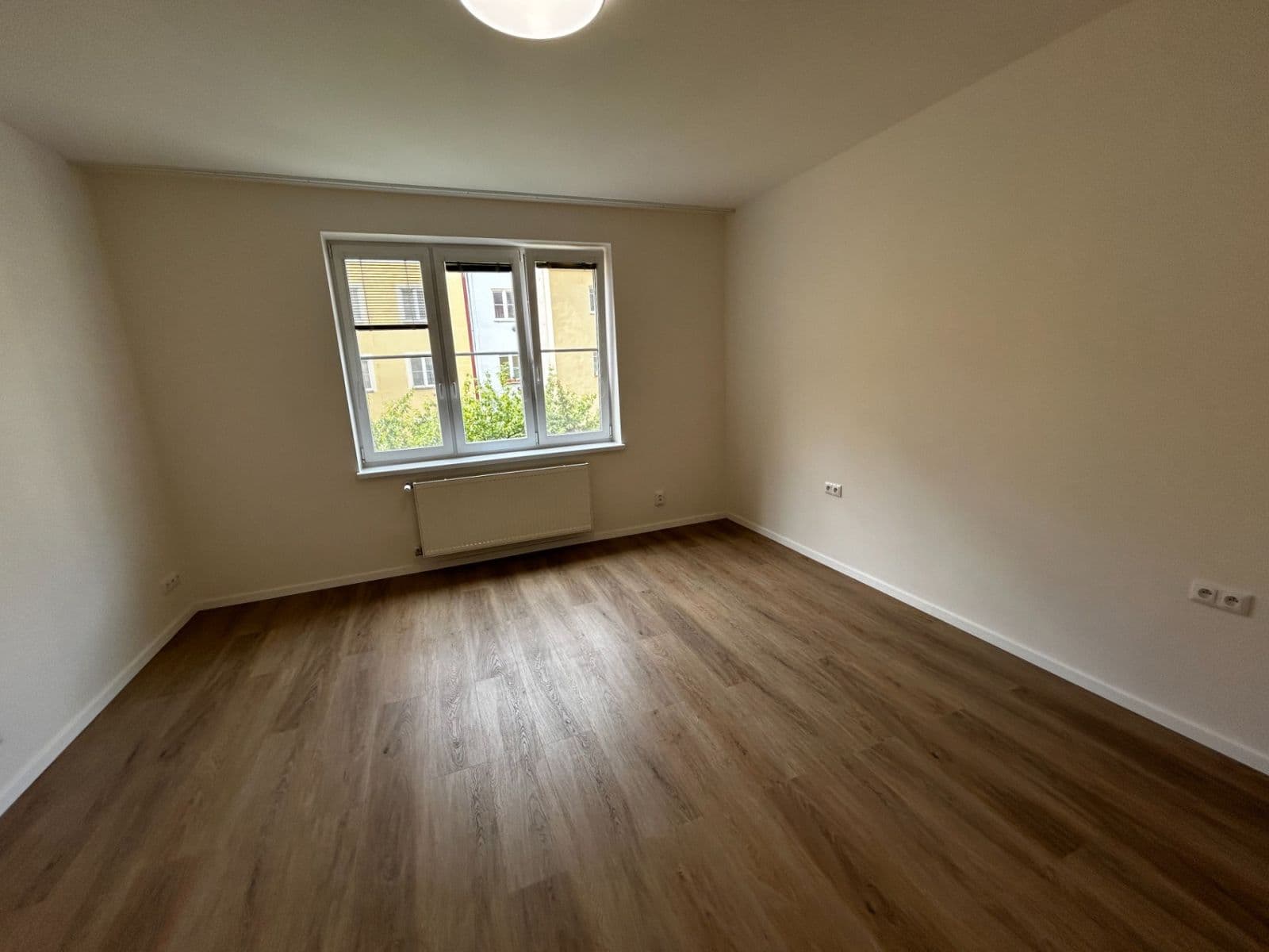 Prenájom bytu 2-izbový 53 m², Osadní, Praha, Praha Prenájom bytu 2-izbový 53 m², Osadní, Praha, Praha