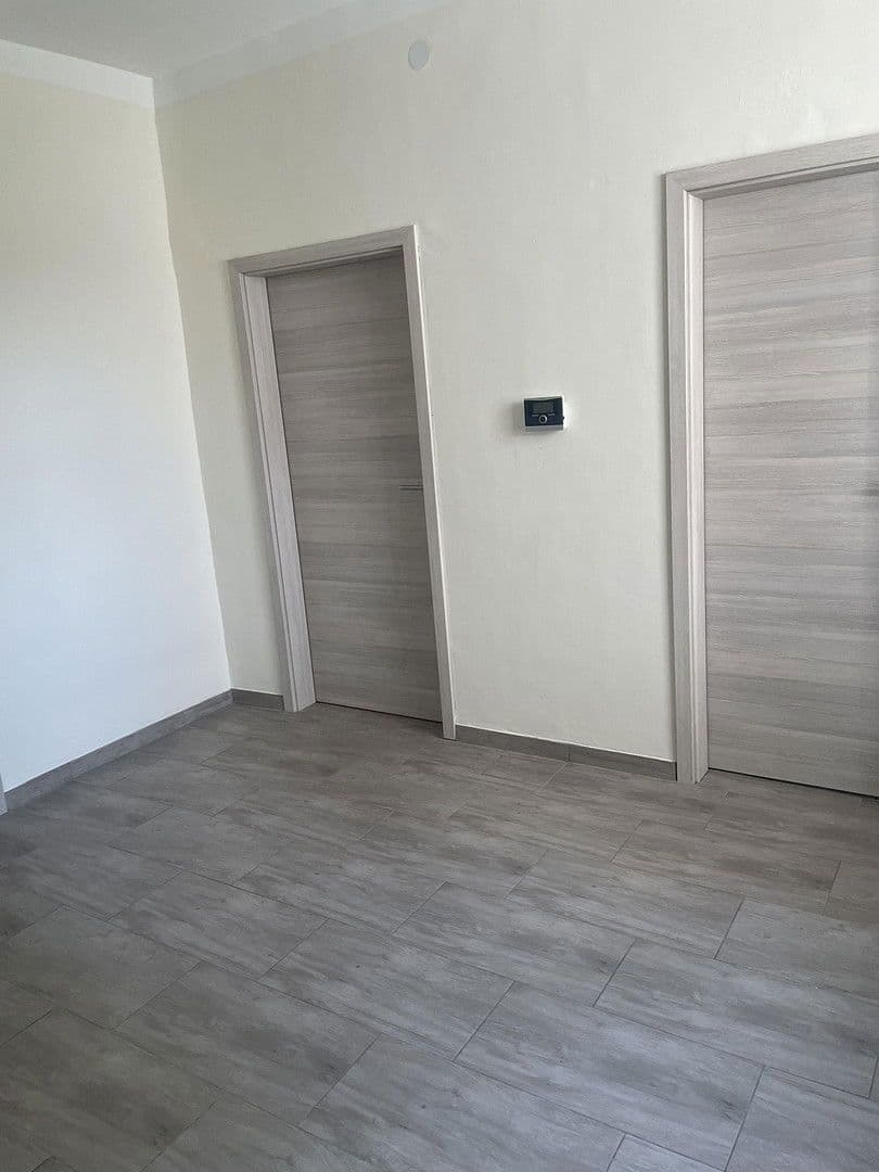 Predaj domu 268 m², pozemek 1.675 m², Bitte wählen, Dolné Rakúsko Predaj domu 268 m², pozemek 1.675 m², Bitte wählen, Dolné Rakúsko