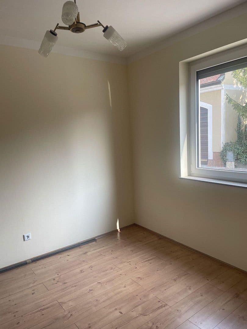 Predaj domu 268 m², pozemek 1.675 m², Bitte wählen, Dolné Rakúsko Predaj domu 268 m², pozemek 1.675 m², Bitte wählen, Dolné Rakúsko