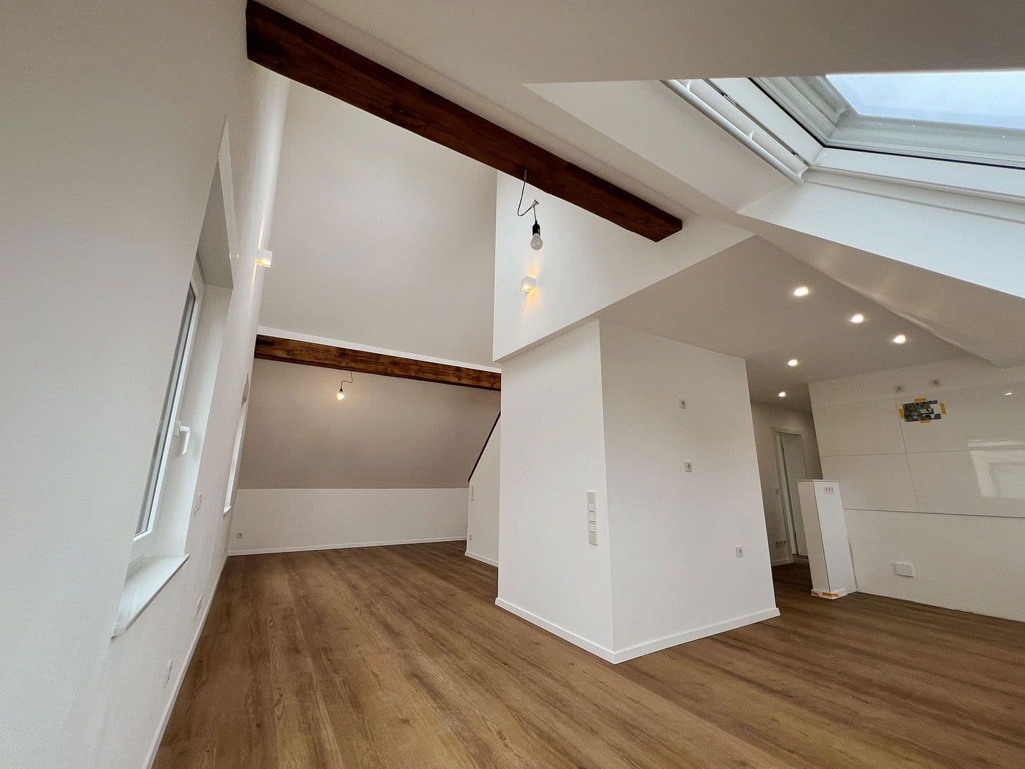 Prenájom bytu 4-izbový 125 m², Pfarrer-Werr-Straße, 40, Troisdorf, Severné Porýnie - Westfálsko Prenájom bytu 4-izbový 125 m², Pfarrer-Werr-Straße, 40, Troisdorf, Severné Porýnie - Westfálsko