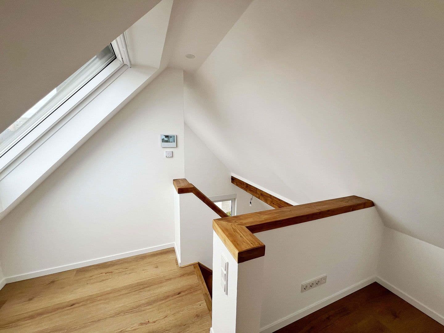 Prenájom bytu 4-izbový 125 m², Pfarrer-Werr-Straße, 40, Troisdorf, Severné Porýnie - Westfálsko Prenájom bytu 4-izbový 125 m², Pfarrer-Werr-Straße, 40, Troisdorf, Severné Porýnie - Westfálsko