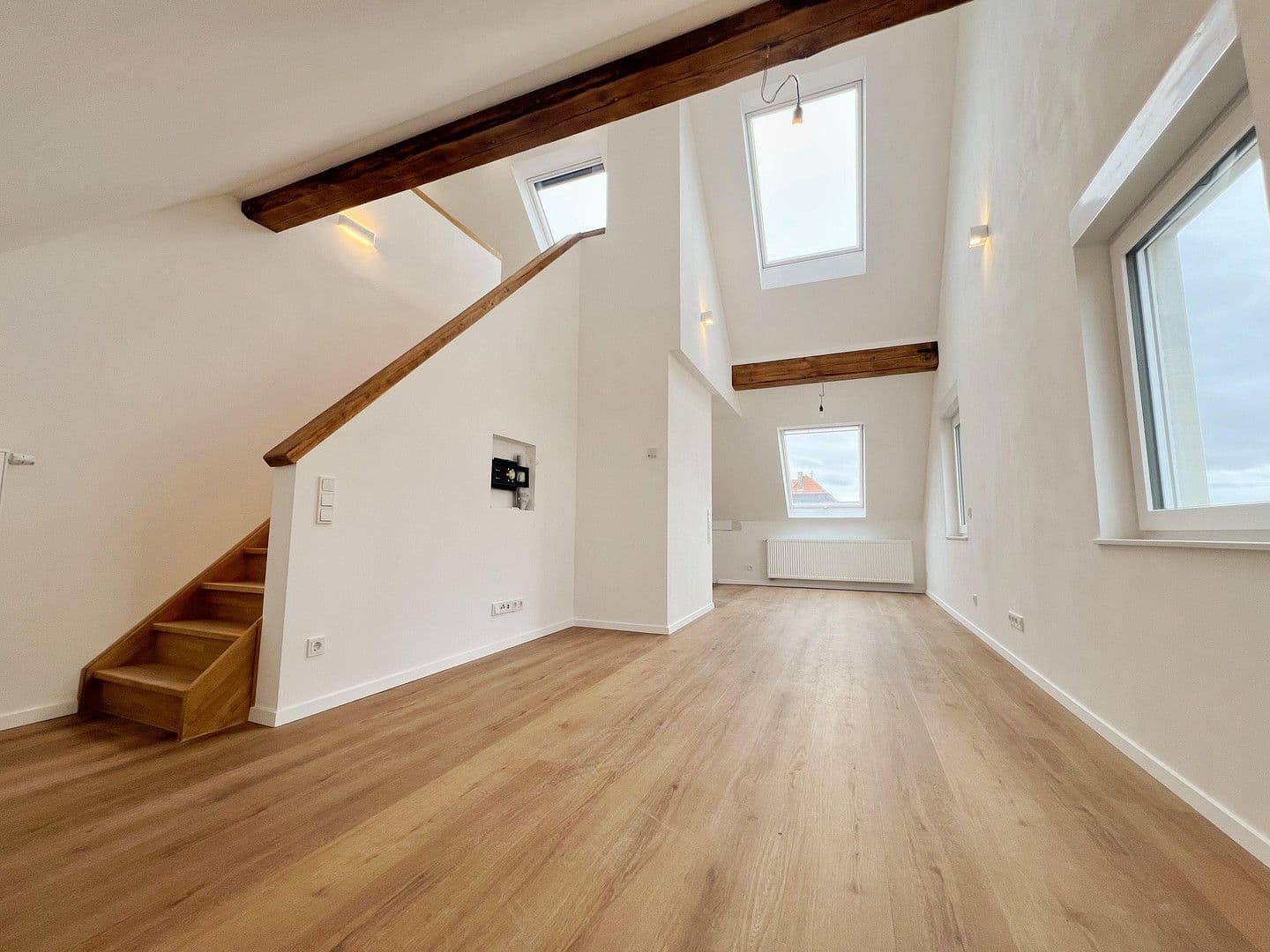 Prenájom bytu 4-izbový 125 m², Pfarrer-Werr-Straße, 40, Troisdorf, Severné Porýnie - Westfálsko Prenájom bytu 4-izbový 125 m², Pfarrer-Werr-Straße, 40, Troisdorf, Severné Porýnie - Westfálsko