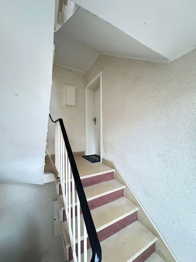 Prenájom bytu 1-izbový 30 m², Kupferdreher Str.93, Essen, Severné Porýnie - Westfálsko Prenájom bytu 1-izbový 30 m², Kupferdreher Str.93, Essen, Severné Porýnie - Westfálsko