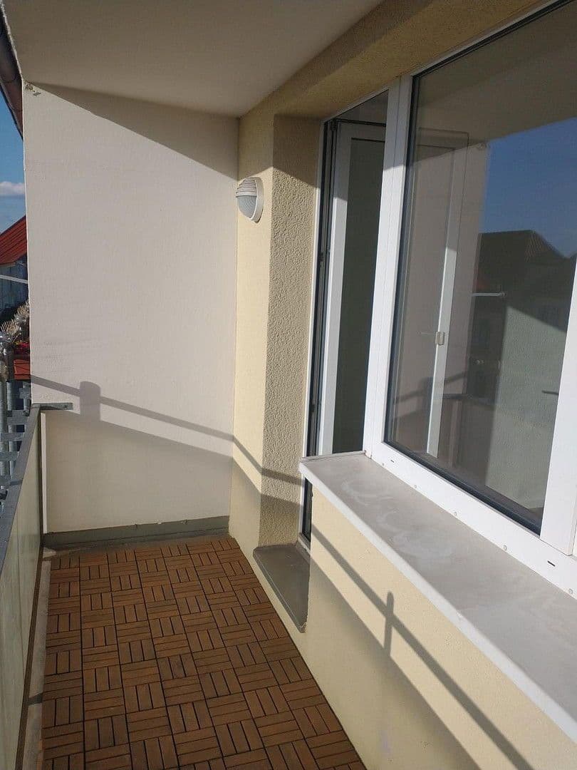 Prenájom bytu 3-izbový 64 m², Magdeburg, Sasko-Anhaltsko Prenájom bytu 3-izbový 64 m², Magdeburg, Sasko-Anhaltsko