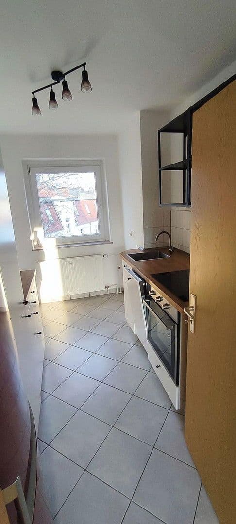 Prenájom bytu 3-izbový 64 m², Magdeburg, Sasko-Anhaltsko Prenájom bytu 3-izbový 64 m², Magdeburg, Sasko-Anhaltsko