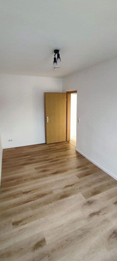 Prenájom bytu 3-izbový 64 m², Magdeburg, Sasko-Anhaltsko Prenájom bytu 3-izbový 64 m², Magdeburg, Sasko-Anhaltsko