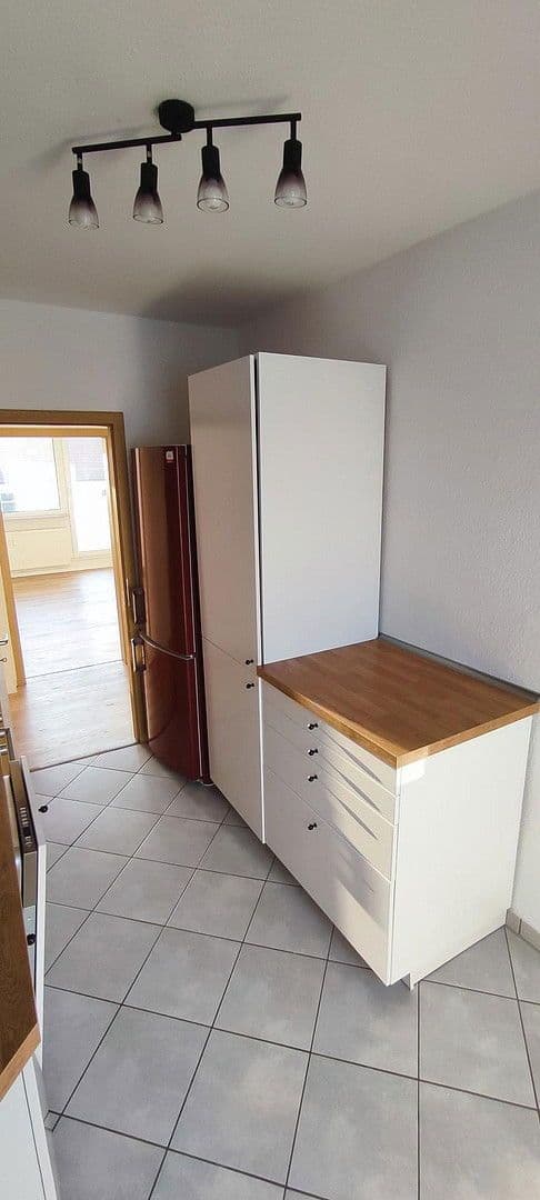 Prenájom bytu 3-izbový 64 m², Magdeburg, Sasko-Anhaltsko Prenájom bytu 3-izbový 64 m², Magdeburg, Sasko-Anhaltsko