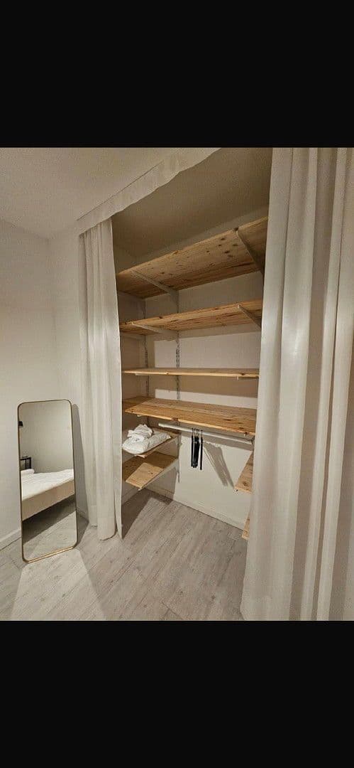 Predaj bytu 2-izbový 44 m², Berlin Friedenau, Berlín Predaj bytu 2-izbový 44 m², Berlin Friedenau, Berlín