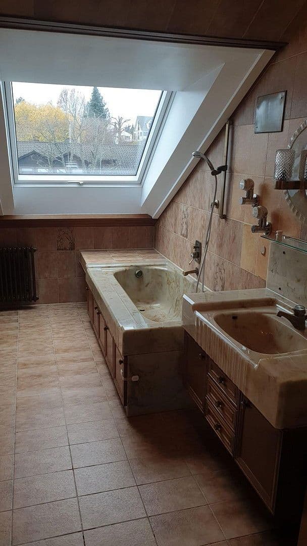 Predaj bytu 3-izbový 120 m², Pforzheim Rodgebiet, Bádensko-Wurttembersko Predaj bytu 3-izbový 120 m², Pforzheim Rodgebiet, Bádensko-Wurttembersko