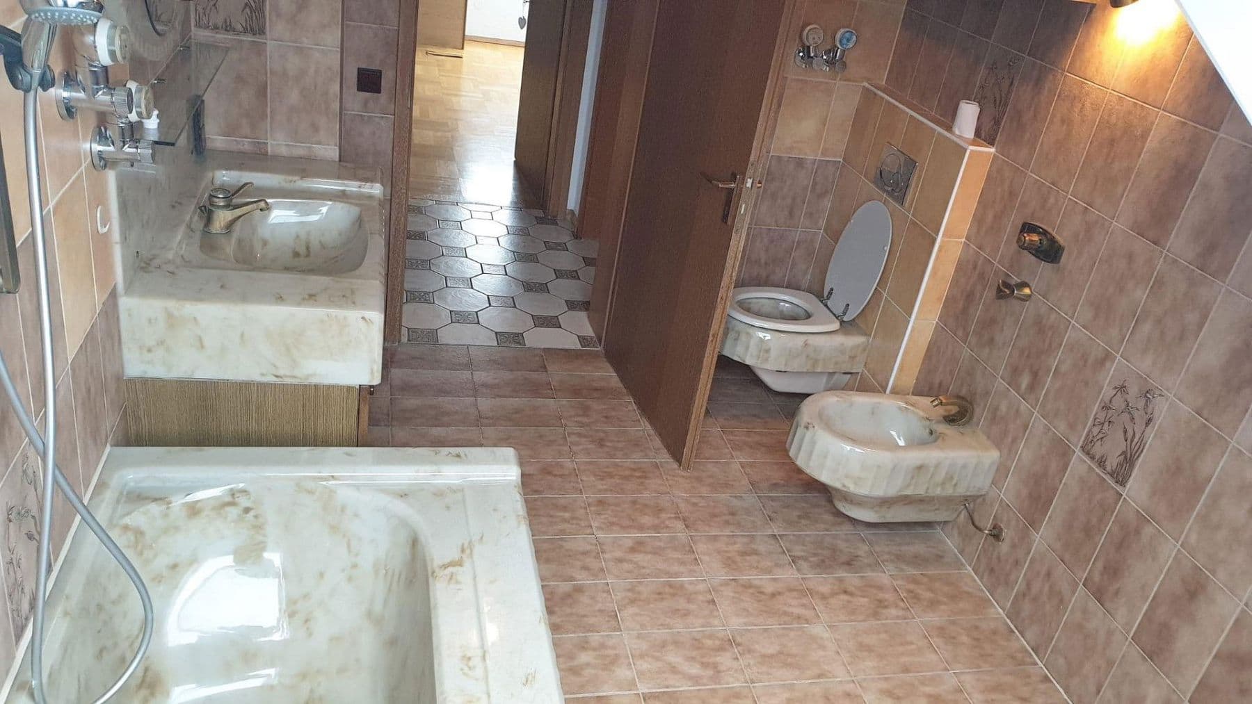 Predaj bytu 3-izbový 120 m², Pforzheim Rodgebiet, Bádensko-Wurttembersko Predaj bytu 3-izbový 120 m², Pforzheim Rodgebiet, Bádensko-Wurttembersko