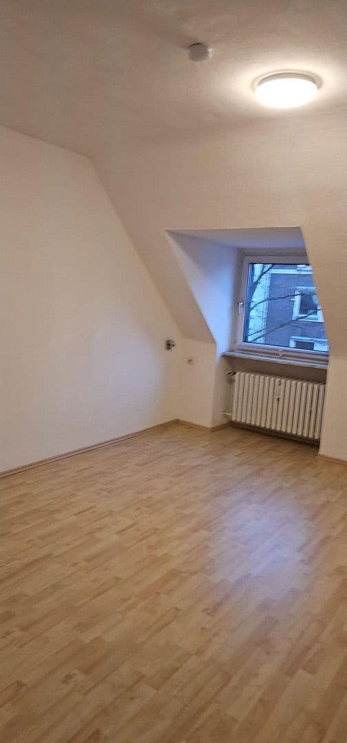 Prenájom bytu 3-izbový 55 m², Palmbuschweg 35, Essen, Severné Porýnie - Westfálsko Prenájom bytu 3-izbový 55 m², Palmbuschweg 35, Essen, Severné Porýnie - Westfálsko
