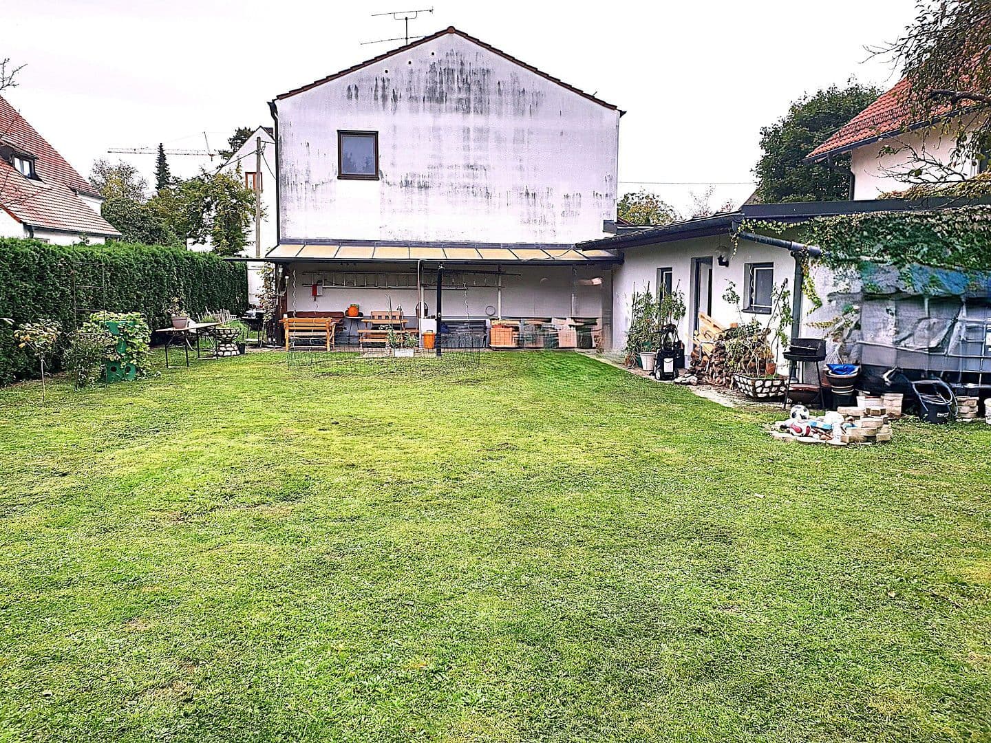 Prenájom bytu 5-izbový 80 m², Silberpappelstr. 10, München, Bavorsko Prenájom bytu 5-izbový 80 m², Silberpappelstr. 10, München, Bavorsko