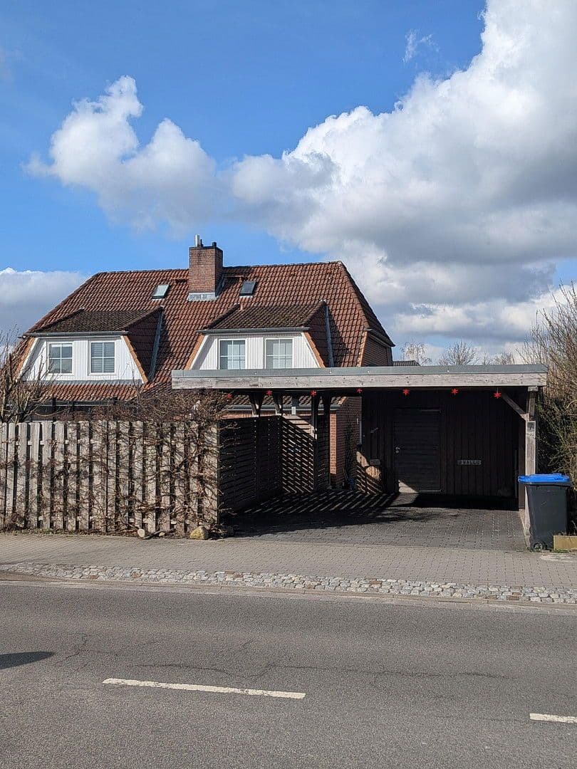 Predaj domu 116 m², pozemek 396 m², Lüneburg, Dolné Sasko Predaj domu 116 m², pozemek 396 m², Lüneburg, Dolné Sasko