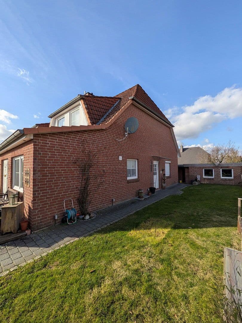 Predaj domu 116 m², pozemek 396 m², Lüneburg, Dolné Sasko Predaj domu 116 m², pozemek 396 m², Lüneburg, Dolné Sasko