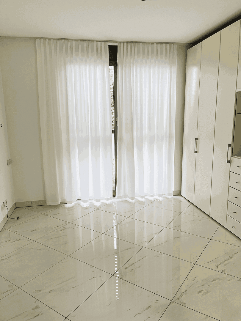 Prenájom bytu 4-izbový 166 m², Stuttgart, Bádensko-Wurttembersko Prenájom bytu 4-izbový 166 m², Stuttgart, Bádensko-Wurttembersko