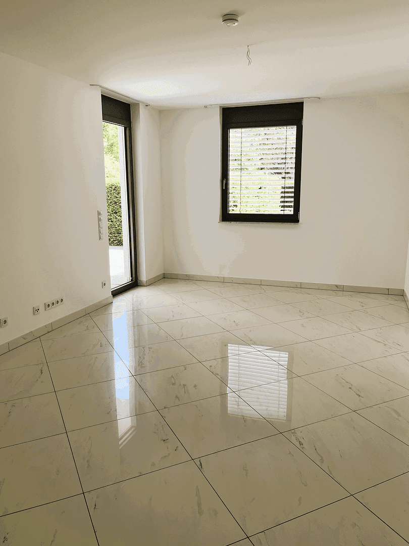 Prenájom bytu 4-izbový 166 m², Stuttgart, Bádensko-Wurttembersko Prenájom bytu 4-izbový 166 m², Stuttgart, Bádensko-Wurttembersko