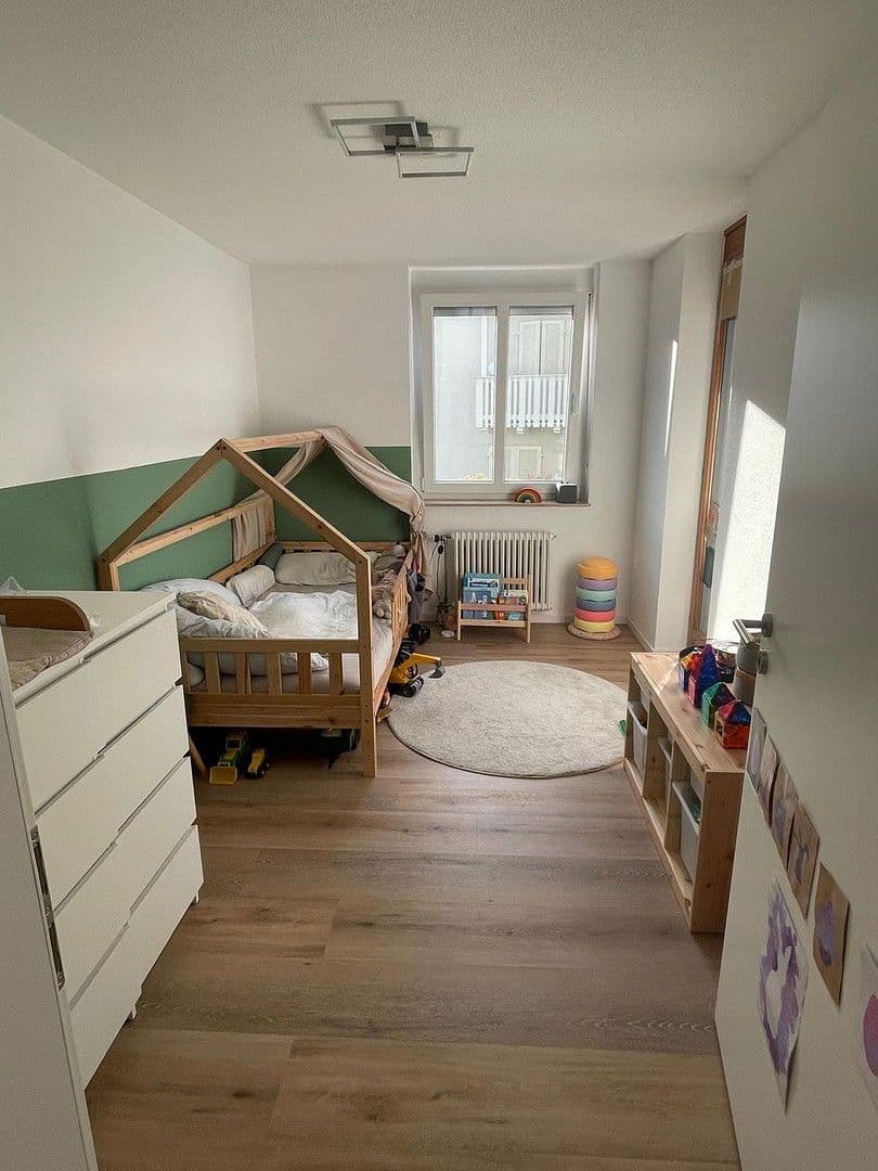 Prenájom bytu 3-izbový 78 m², Neuenburg am Rhein, Bádensko-Wurttembersko Prenájom bytu 3-izbový 78 m², Neuenburg am Rhein, Bádensko-Wurttembersko