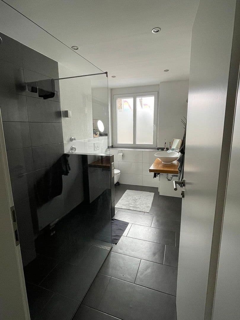 Prenájom bytu 3-izbový 78 m², Neuenburg am Rhein, Bádensko-Wurttembersko Prenájom bytu 3-izbový 78 m², Neuenburg am Rhein, Bádensko-Wurttembersko