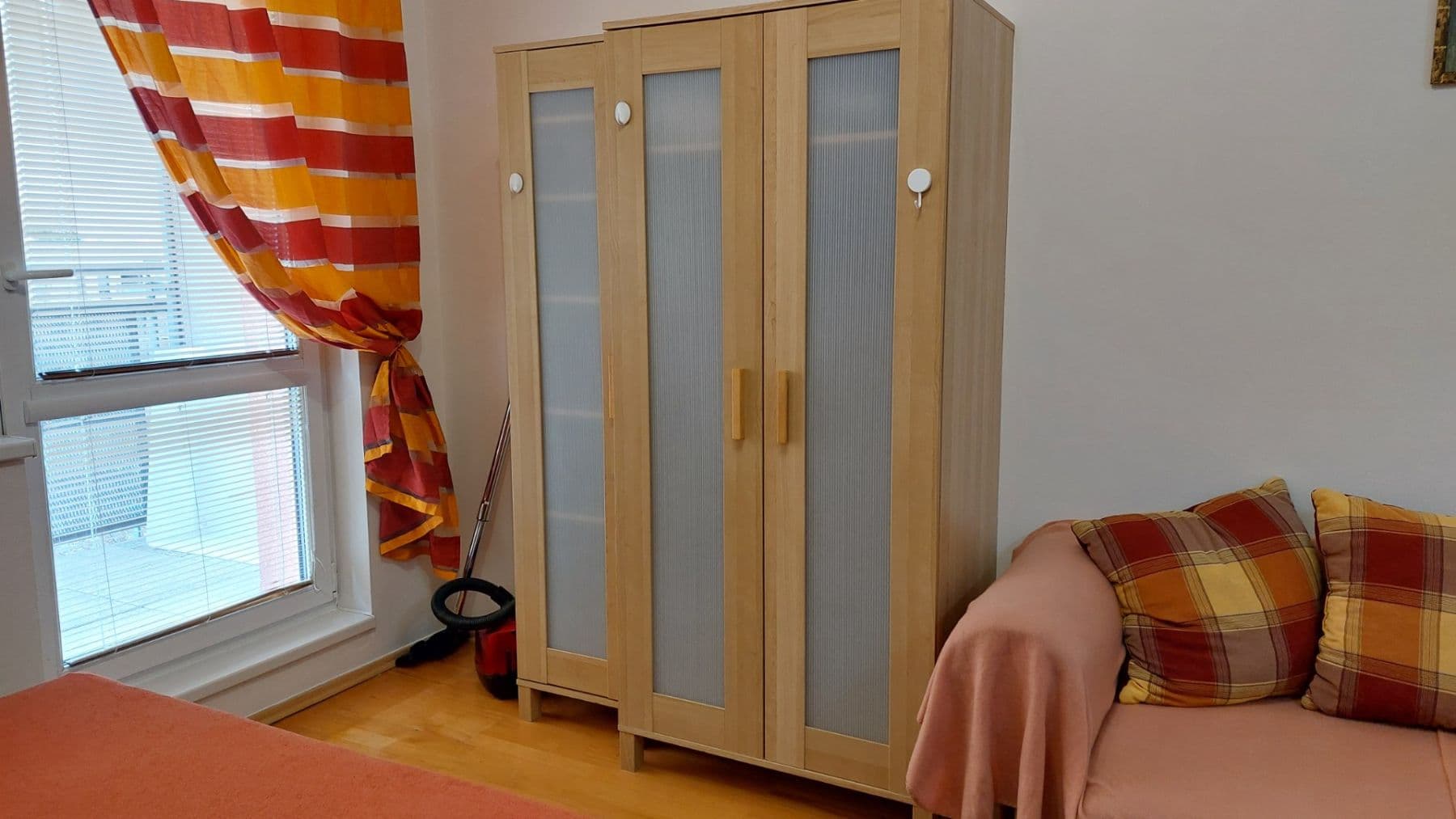 Prenájom bytu 1-izbový 27 m², Jemnická, Praha, Praha Prenájom bytu 1-izbový 27 m², Jemnická, Praha, Praha