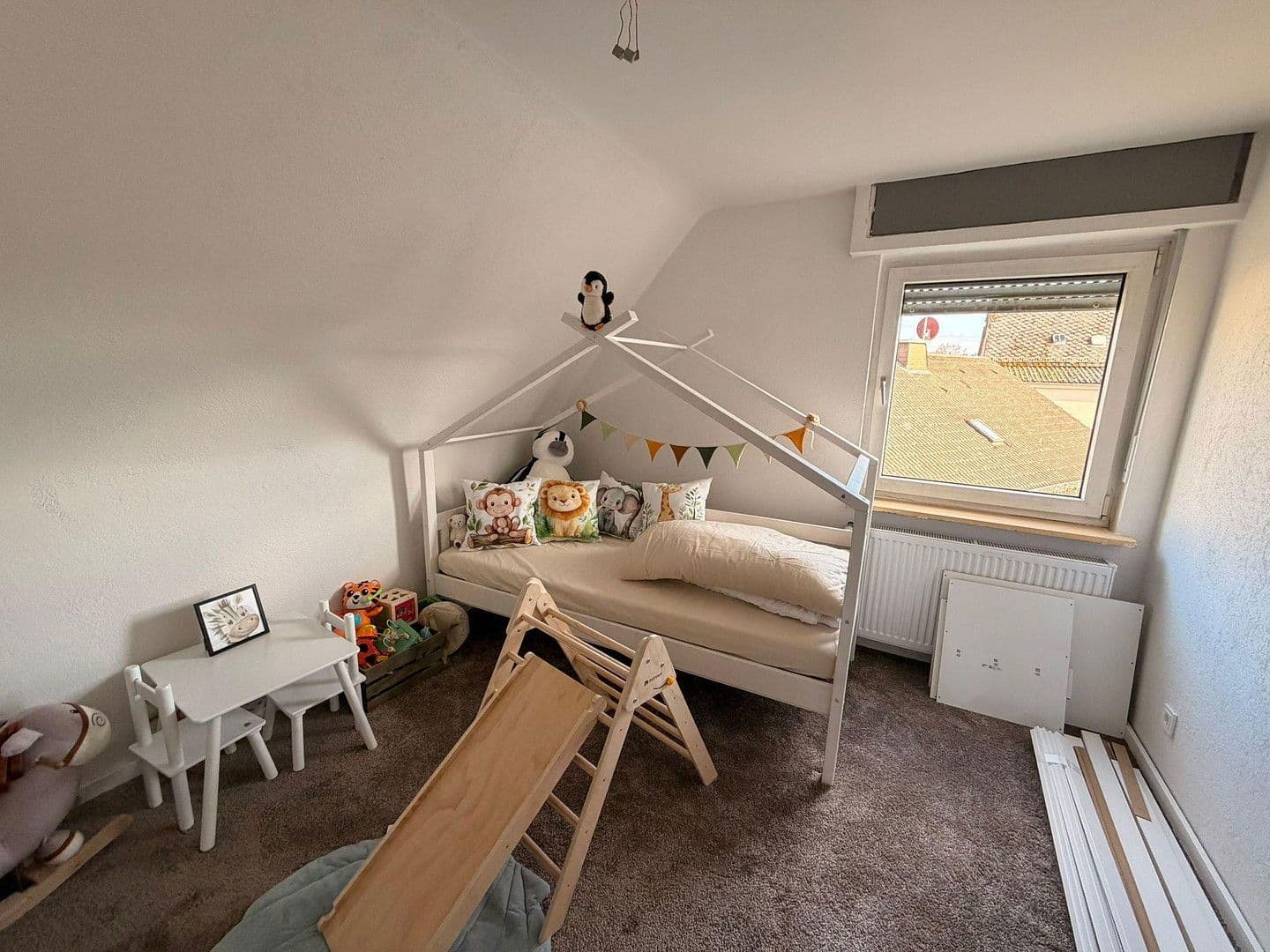 Prenájom domu 122 m², pozemek 649 m², Langstr. 7, Waldbrunn (Westerwald), Hesensko Prenájom domu 122 m², pozemek 649 m², Langstr. 7, Waldbrunn (Westerwald), Hesensko