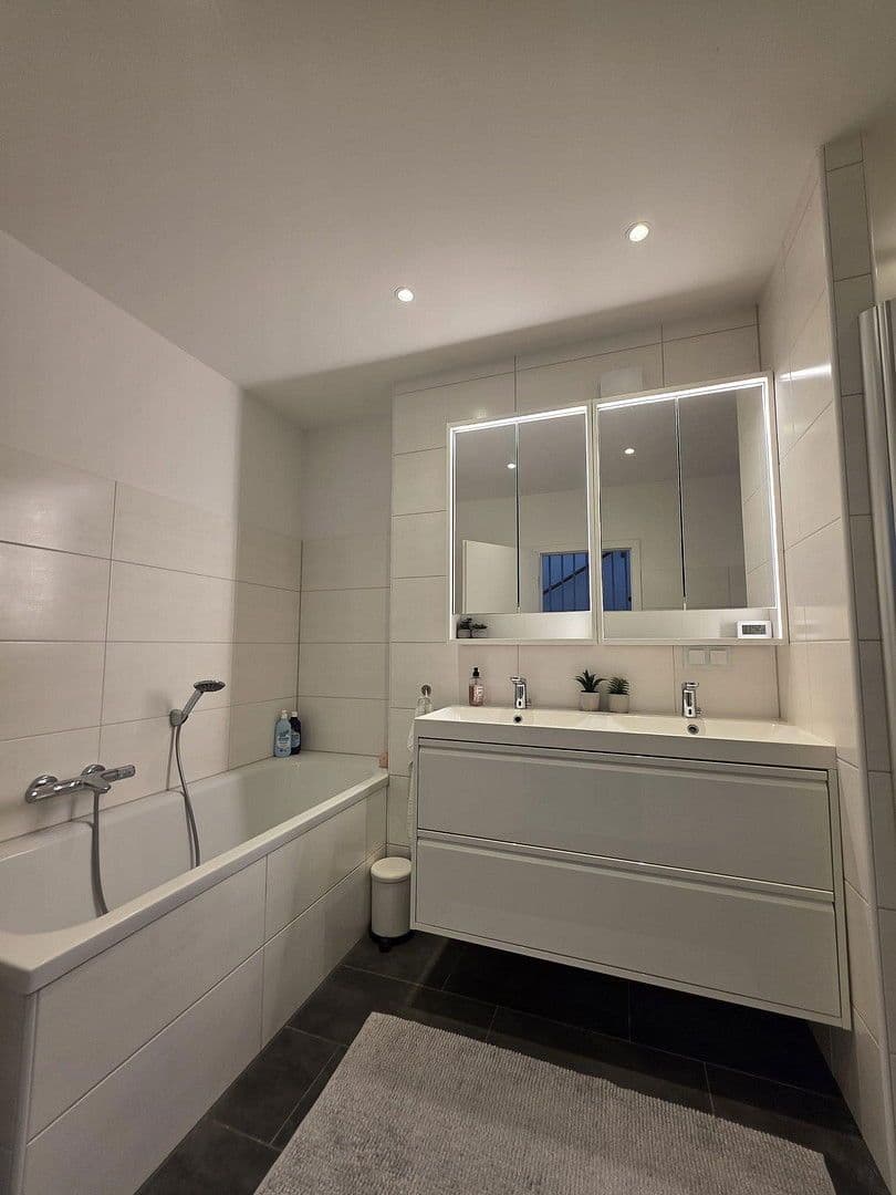 Predaj domu 139 m², pozemek 149 m², Laudenbach, Bádensko-Wurttembersko Predaj domu 139 m², pozemek 149 m², Laudenbach, Bádensko-Wurttembersko