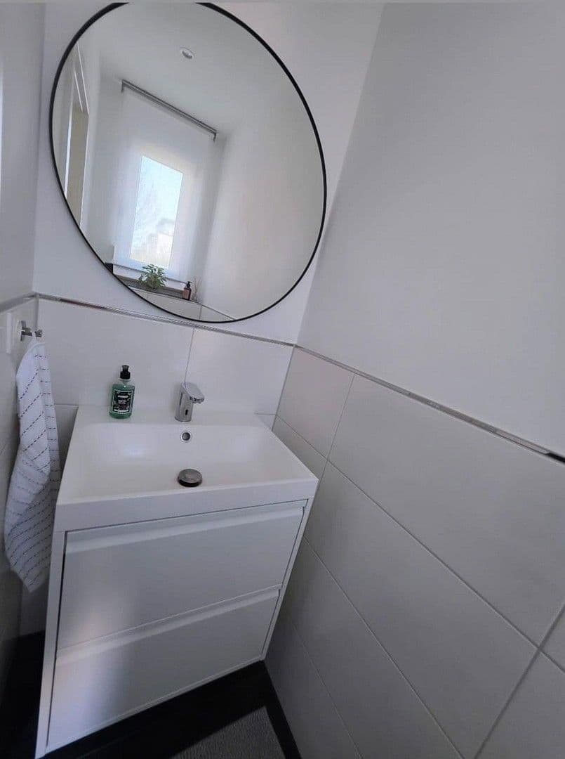 Predaj domu 139 m², pozemek 149 m², Laudenbach, Bádensko-Wurttembersko Predaj domu 139 m², pozemek 149 m², Laudenbach, Bádensko-Wurttembersko