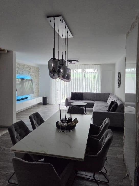 Predaj domu 141 m², pozemek 149 m², Laudenbach, Bádensko-Wurttembersko Predaj domu 141 m², pozemek 149 m², Laudenbach, Bádensko-Wurttembersko