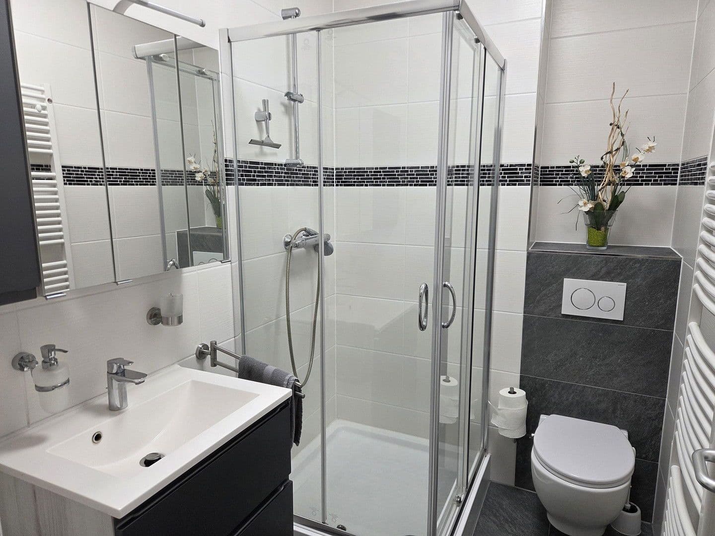 Predaj domu 141 m², pozemek 149 m², Laudenbach, Bádensko-Wurttembersko Predaj domu 141 m², pozemek 149 m², Laudenbach, Bádensko-Wurttembersko