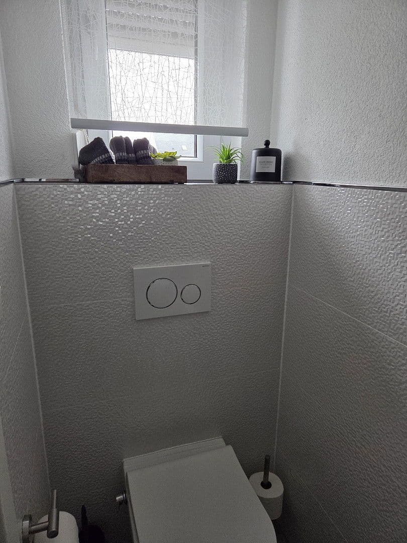 Predaj domu 141 m², pozemek 149 m², Laudenbach, Bádensko-Wurttembersko Predaj domu 141 m², pozemek 149 m², Laudenbach, Bádensko-Wurttembersko