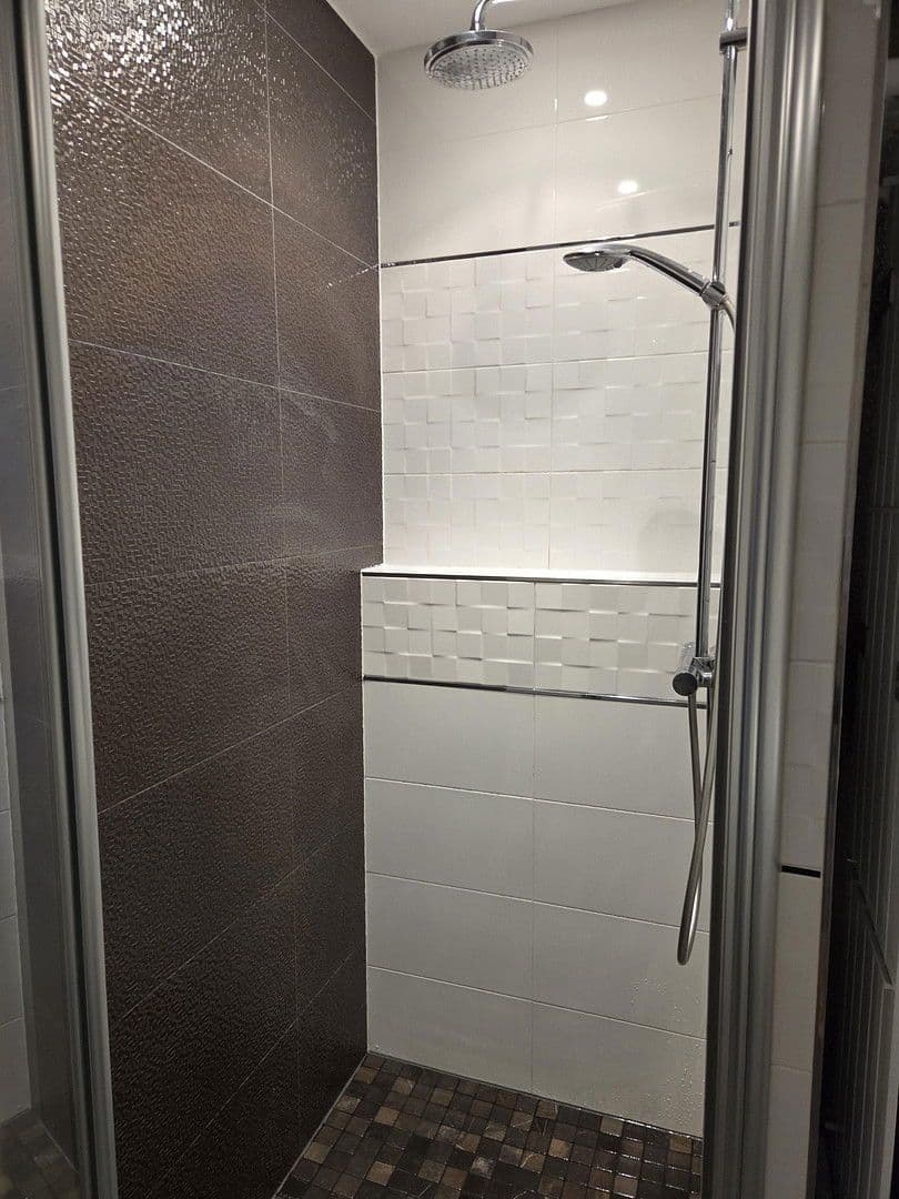 Predaj domu 141 m², pozemek 149 m², Laudenbach, Bádensko-Wurttembersko Predaj domu 141 m², pozemek 149 m², Laudenbach, Bádensko-Wurttembersko