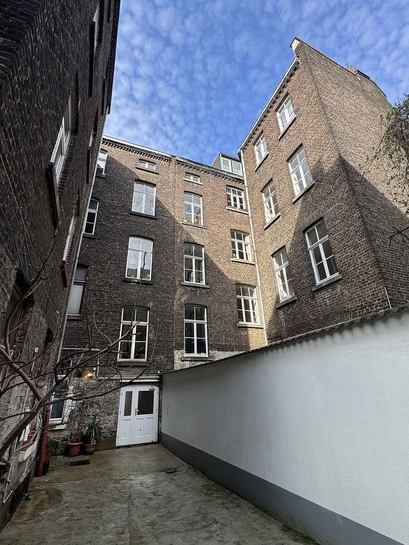 Predaj domu 480 m², pozemek 219 m², Trimbornstrasse 11, Köln, Severné Porýnie - Westfálsko Predaj domu 480 m², pozemek 219 m², Trimbornstrasse 11, Köln, Severné Porýnie - Westfálsko