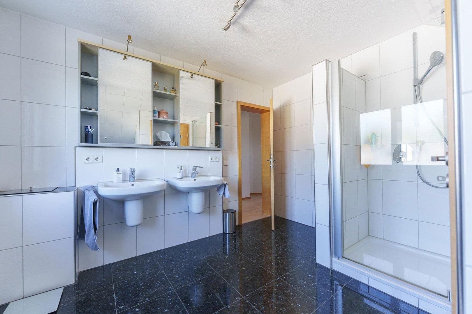 Prenájom domu 240 m², pozemek 700 m², Wächterstr. 25, Bad Friedrichshall, Bádensko-Wurttembersko Prenájom domu 240 m², pozemek 700 m², Wächterstr. 25, Bad Friedrichshall, Bádensko-Wurttembersko