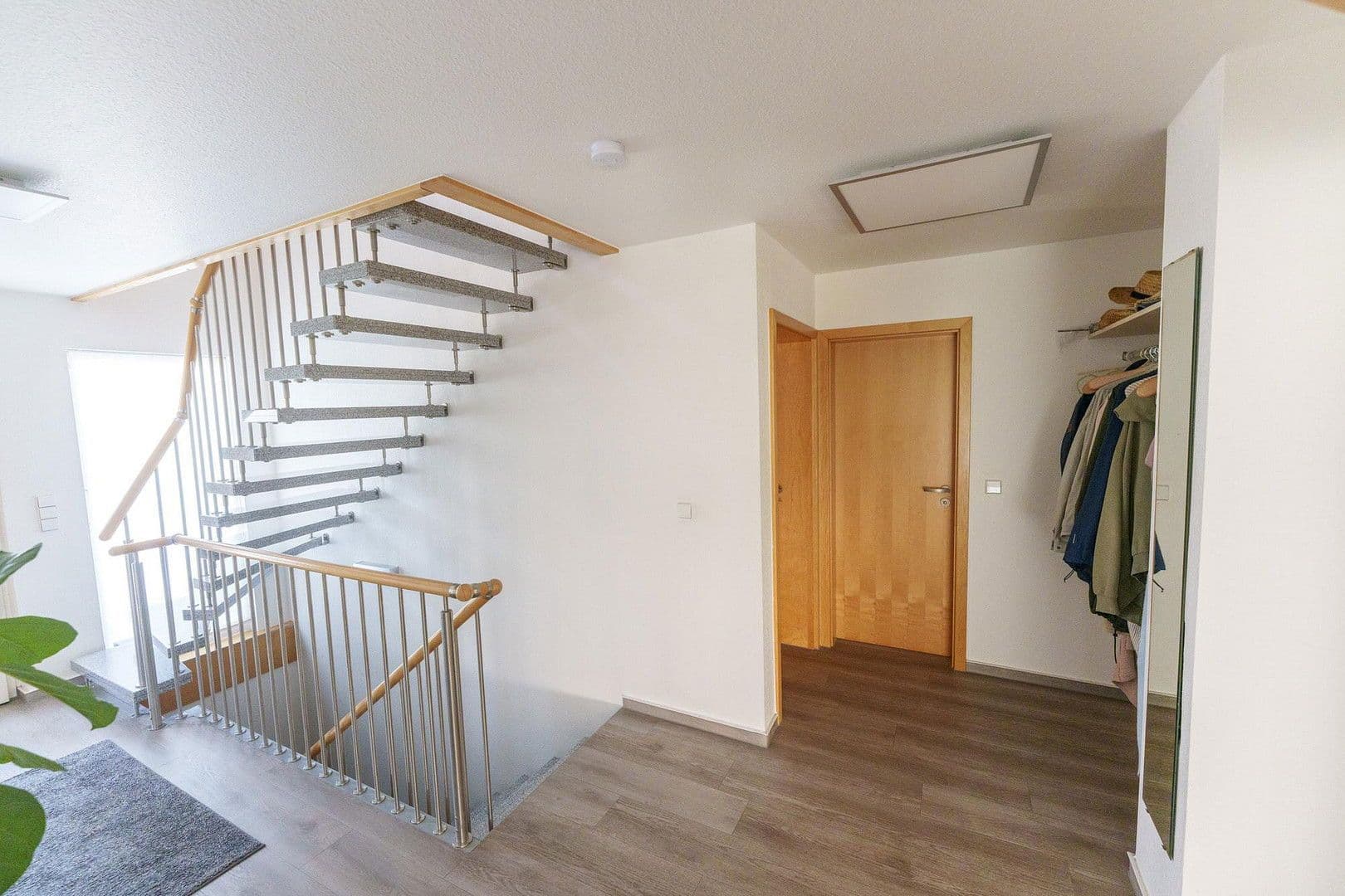 Prenájom domu 240 m², pozemek 700 m², Wächterstr. 25, Bad Friedrichshall, Bádensko-Wurttembersko Prenájom domu 240 m², pozemek 700 m², Wächterstr. 25, Bad Friedrichshall, Bádensko-Wurttembersko