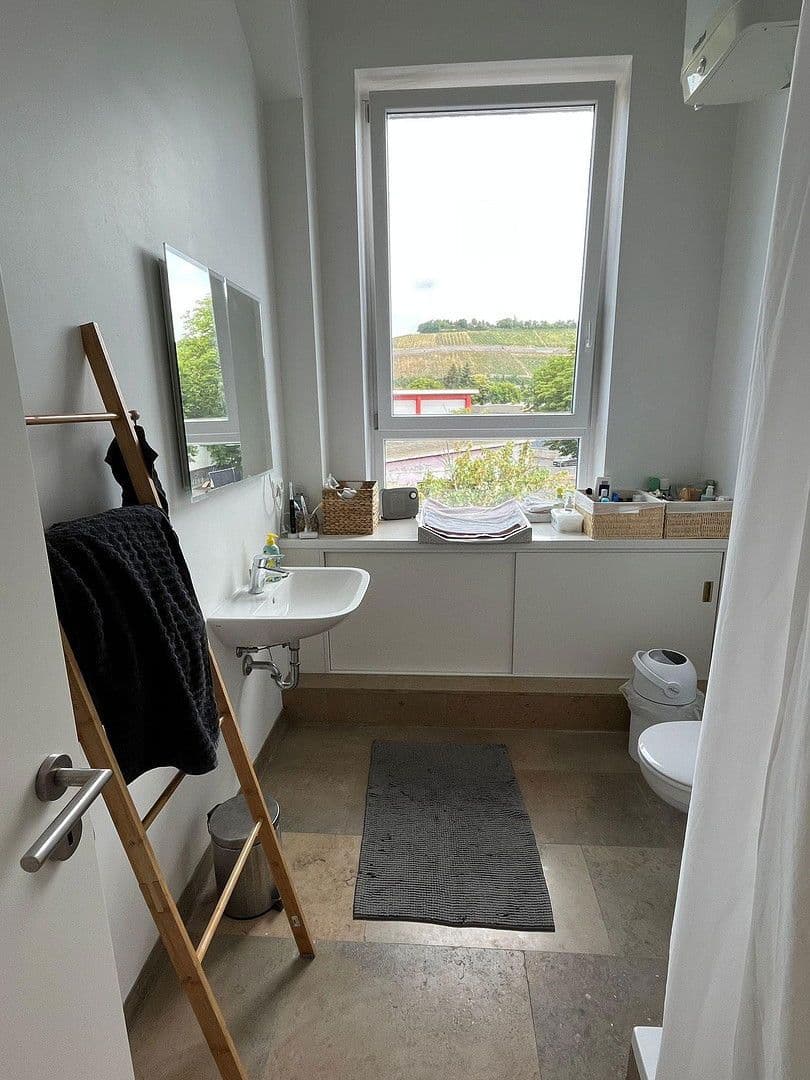 Prenájom bytu 2-izbový 102 m², Würzburg, Bavorsko Prenájom bytu 2-izbový 102 m², Würzburg, Bavorsko