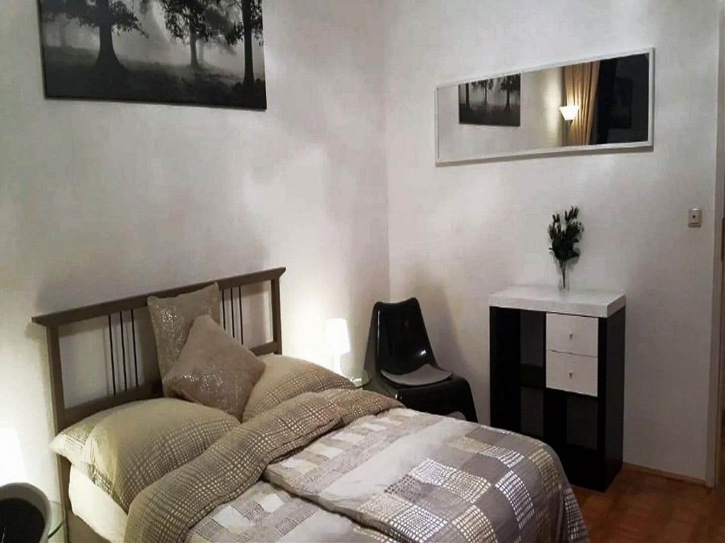 Prenájom bytu 2-izbový 70 m², Offenbach am Main, Hesensko Prenájom bytu 2-izbový 70 m², Offenbach am Main, Hesensko